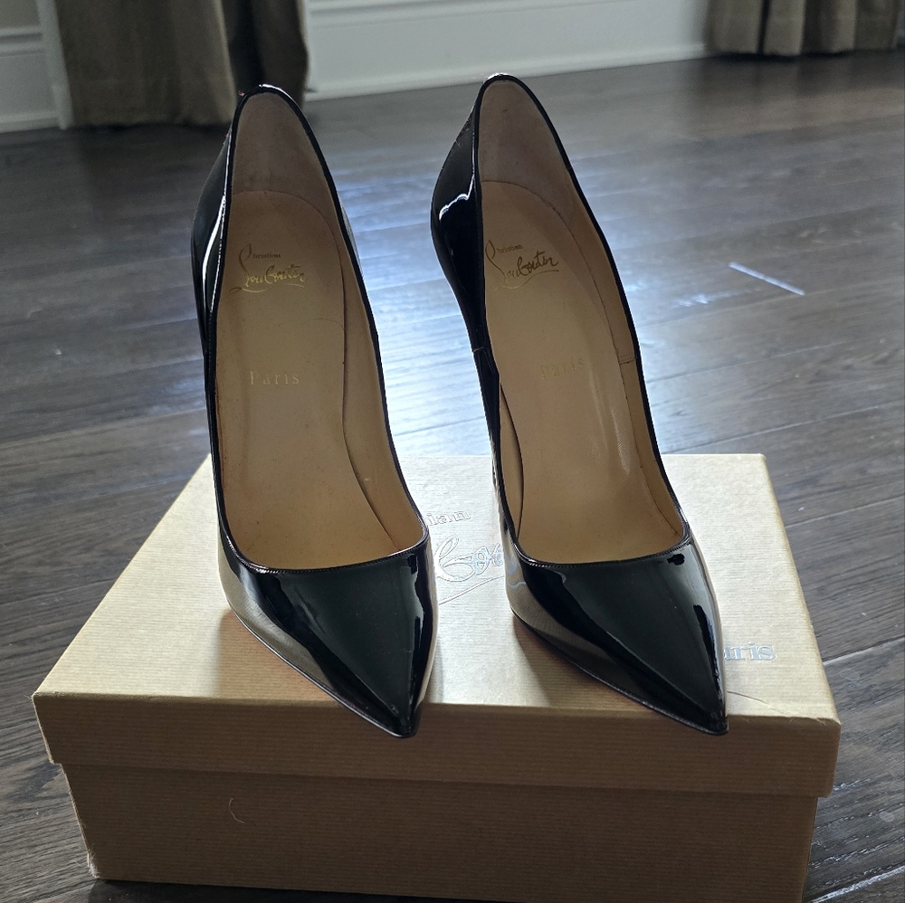 Christian Louboutin So Kate 120